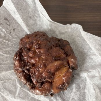 Do-Rite Donuts & Chicken - Michigan Apple Fritter - Donuts Near Me - Chicago, Illinois Do-Rite Donuts & Chicken - Michigan Apple Fritter - Donuts Near Me - Chicago, Illinois