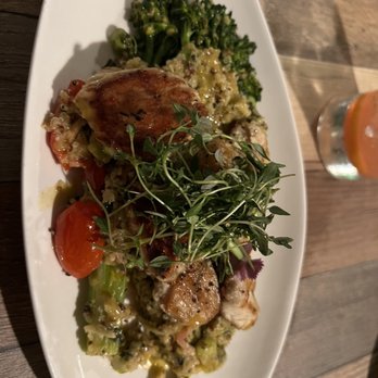 Beeside Balcony - Tofu quinoa bowl - Mediterranean Near Me - LA JOLLA, California