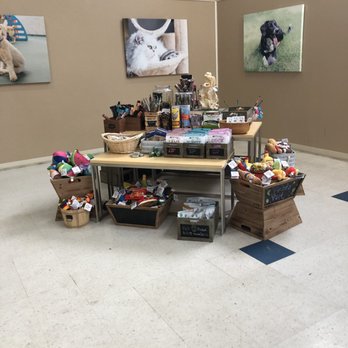 Best Friends Pet Hotel - Treat/Toy Stand - Pet Training Near Me - Chicago, Illinois Best Friends Pet Hotel - Treat/Toy Stand - Pet Training Near Me - Chicago, Illinois