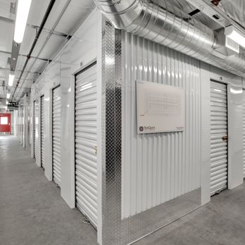 StorQuest Self Storage - Self Storage Near Me - Bermuda Dunes, California
