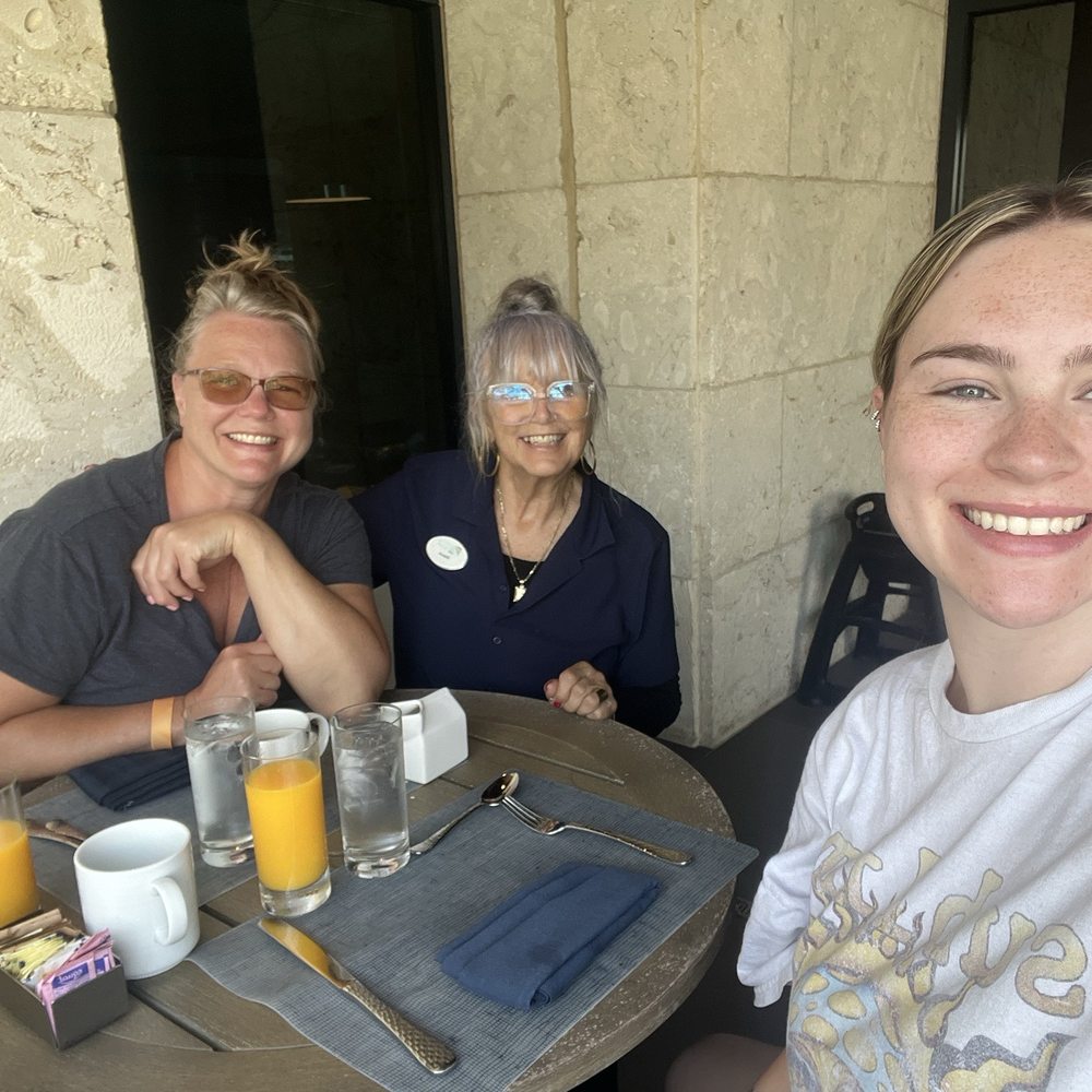 Viento Kitchen & Bar at Zota Beach Resort - Ask for waitress Sharon when you come! She's the best. - Bars Near Me - Longboat Key, Florida Viento Kitchen & Bar at Zota Beach Resort - Ask for waitress Sharon when you come! She's the best. - Bars Near Me - Longboat Key, Florida