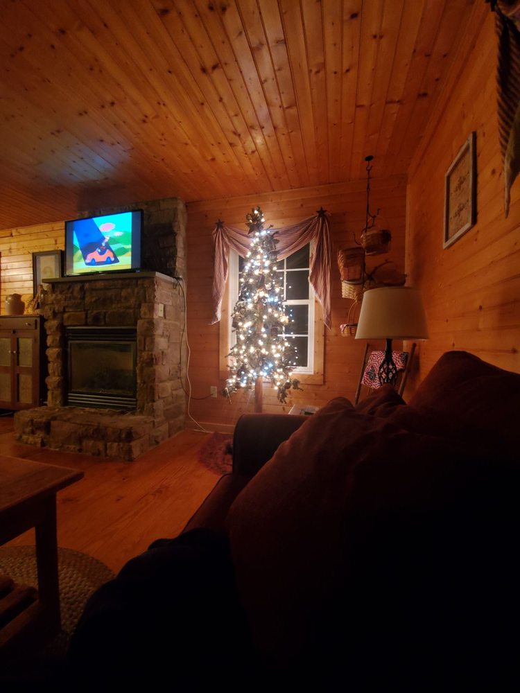 LURAY COUNTRY CABINS 731 Country Cabin Ln, Luray, Virginia Vacation