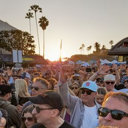 Fiesta Del Sol - Sunset crowd