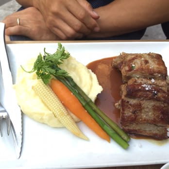 Le Temps des Cerises - Lamb cooked for 10 hours! - French Near Me - Paris, 75