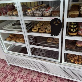 Friendly Donuts - place has a legit selection of mochi donuts + vegan donuts - Donuts Near Me - Orange, California Friendly Donuts - place has a legit selection of mochi donuts + vegan donuts - Donuts Near Me - Orange, California