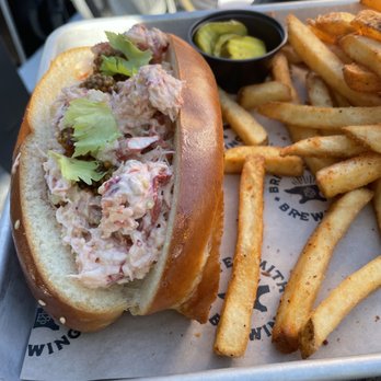 Britesmith Brewing - Williamsville - Maine Lobster roll--SO GOOD! - Pizza Near Me - Williamsville, New York Britesmith Brewing - Williamsville - Maine Lobster roll--SO GOOD! - Pizza Near Me - Williamsville, New York