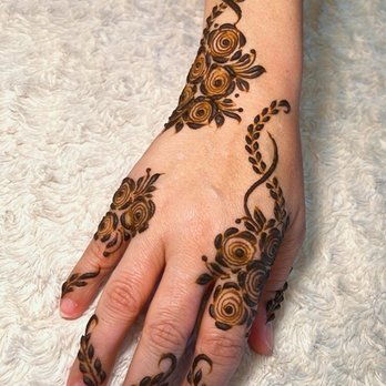 Sana's Henna Designs - Freestyle henna design - Henna Artists Near Me Sana's Henna Designs - Freestyle henna design - Henna Artists Near Me