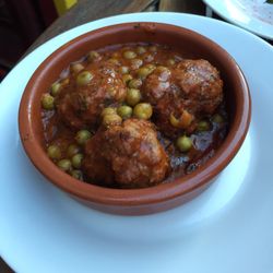 La Bodega - Tapas de bonne qualité mais un peu chère pour la quantité. Bon accueil