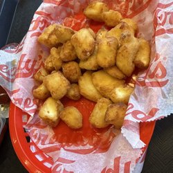 Freddy's Frozen Custard & Steakburgers - Cheese curds