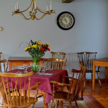 The Burke View Inn - Common dining room and breakfast area - Bed & Breakfast Near Me - East Burke, Vermont The Burke View Inn - Common dining room and breakfast area - Bed & Breakfast Near Me - East Burke, Vermont