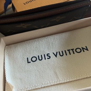 Louis Vuitton Manhasset - Card holder :-)) - Leather Goods Near Me - Manhasset, New York Louis Vuitton Manhasset - Card holder :-)) - Leather Goods Near Me - Manhasset, New York