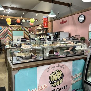 Zalie Cakes - Cake area - Cupcakes Near Me - Hollywood, Florida Zalie Cakes - Cake area - Cupcakes Near Me - Hollywood, Florida