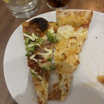 Pizza Rio - Pigeon Forge - Brocolis Com Bacon and Quatro Queijos - Pizza Near Me - Pigeon Forge, Tennessee Pizza Rio - Pigeon Forge - Brocolis Com Bacon and Quatro Queijos - Pizza Near Me - Pigeon Forge, Tennessee