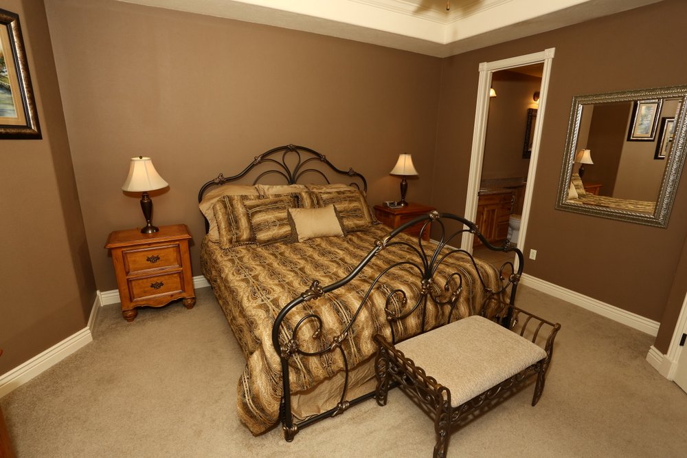 EAGLE’S NEST CONDO RESORT Updated August 2024 22 Photos 200