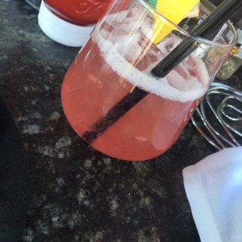 R Bar & Grill - The Strawberry Fizz - American Near Me - Tulsa, Oklahoma