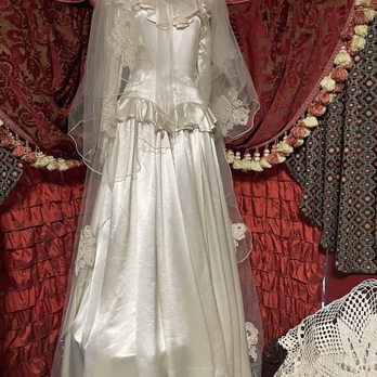 Vintage Sewing Center and Museum - Antique wedding dress - Museums Near Me - Tulsa, Oklahoma Vintage Sewing Center and Museum - Antique wedding dress - Museums Near Me - Tulsa, Oklahoma