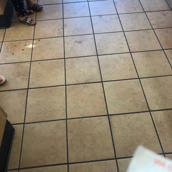 Popeyes Louisiana Kitchen - dirty floor - Fast Food Near Me - Reseda, California