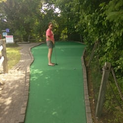 Lockside Golf Gifts & Grill