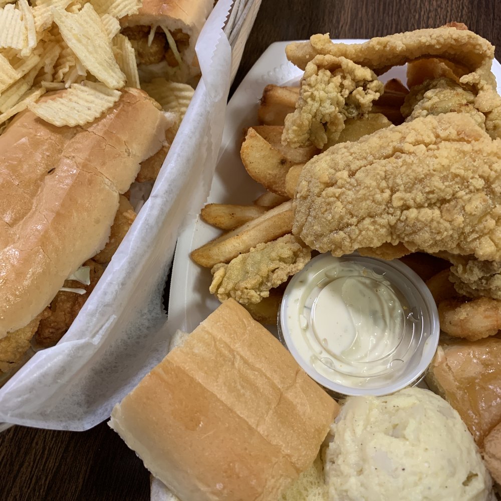 Chris' Poboys - Shrimp Poboy & Combination Platter - Sandwiches Near Me - Lafayette, Louisiana
