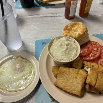 Moultrie Creek Diner - Fried fish breakfast - Diners Near Me - St Augustine, Florida