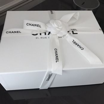 Chanel - Cosmetics & Beauty Supply Near Me - Paris, 75 Chanel - Cosmetics & Beauty Supply Near Me - Paris, 75