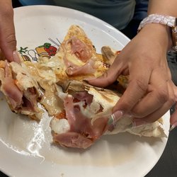 Il Girasole Pizzeria D'asporto di Gomaa Mohamed - Calzone pizza