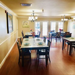 Heatherwood Memory Care - Dining Room