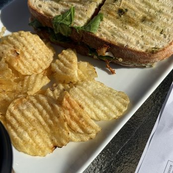 Savona Coffee House - Chicken, Spinach & Artichock - Coffee & Tea Near Me - Vancouver, Washington