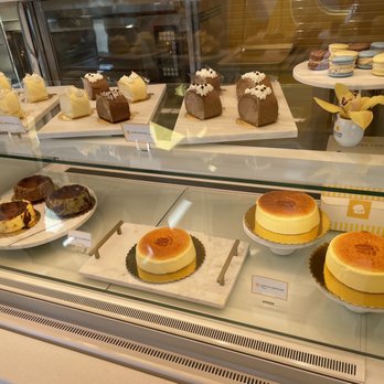 Fuwa Fuwa - Cheesecake and roll cake - Japanese style. - Desserts Near Me - Edmonton, Alberta