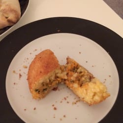 Calabrisella Pizza e Pasta - Mit Risotto Reis, Tomaten und Mozzarella gefüllte Teigbällchen - ganz neu im Angenot und richtig lecker