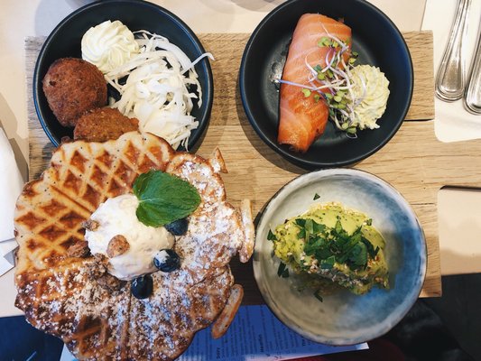 Wulff & Konstali - Islands Brygge by null