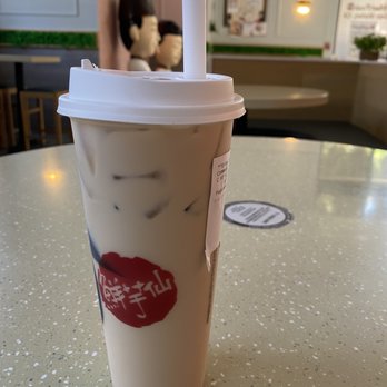 Meet Fresh - Oolong Cold Milk Tea with Grass Jelly - Desserts Near Me - San Mateo, California Meet Fresh - Oolong Cold Milk Tea with Grass Jelly - Desserts Near Me - San Mateo, California
