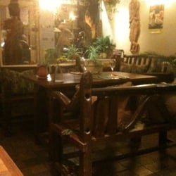 Suwanna Siam-Thai Cuisine - The entrance