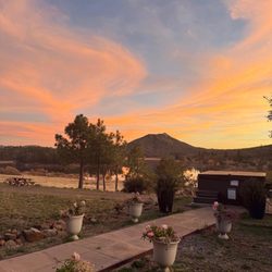 Quiet Mind Mountain Retreat - Sunset views and lake view jacuzzi