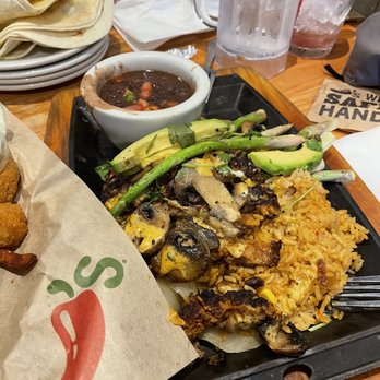 Chili's - Black Bean & Veggie Fajitas - American Near Me - Zephyrhills, Florida