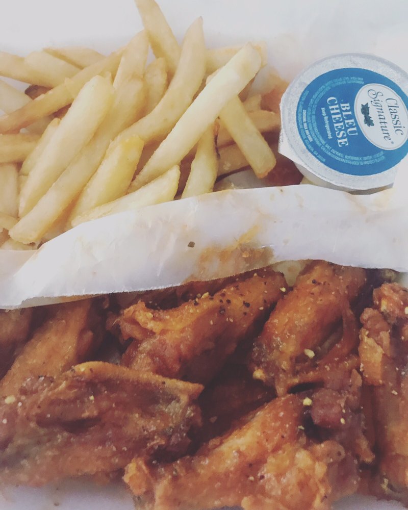 LOVEJOY WINGS CAFE 18 Photos & 28 Reviews Chicken Wings 11169