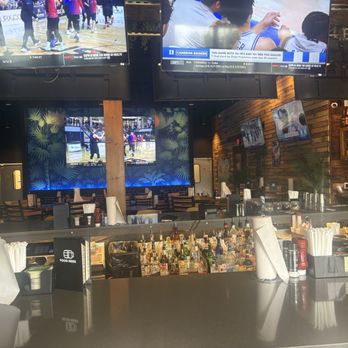 Food Plus Beer - Sports Bars Near Me - Lutz, Florida