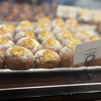 Sugar Beach Bake Shop - Desserts Near Me - Kihei, Hawaii