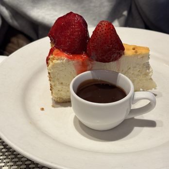Brooklyn Diner USA - Strawberry Cheesecake - Diners Near Me - New York, New York