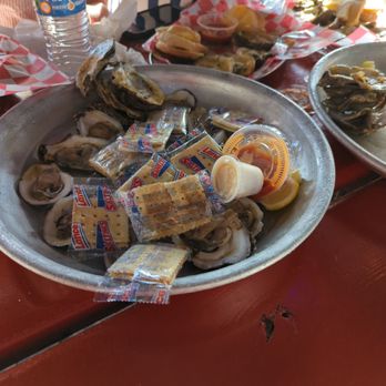 Hammerheads Bar & Grille - Oyster - Seafood Near Me - Miramar Beach, Florida Hammerheads Bar & Grille - Oyster - Seafood Near Me - Miramar Beach, Florida