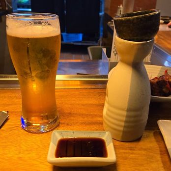 Doraku Sushi Kakaako - Kirin and Nigori Sake - Sushi Bars Near Me - Honolulu, Hawaii
