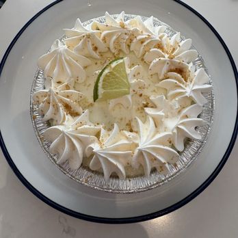 Water Oak Cafe & Bakery - Key lime pie - Patisserie/Cake Shop Near Me - Webster, Texas Water Oak Cafe & Bakery - Key lime pie - Patisserie/Cake Shop Near Me - Webster, Texas
