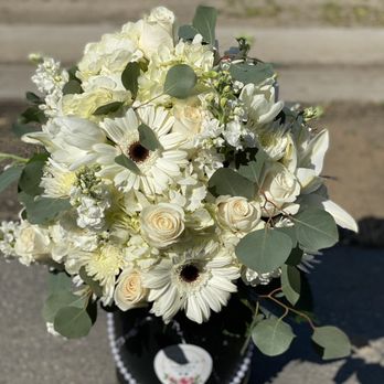 Eddie's Flower - Florists Near Me - Bellflower, California Eddie's Flower - Florists Near Me - Bellflower, California