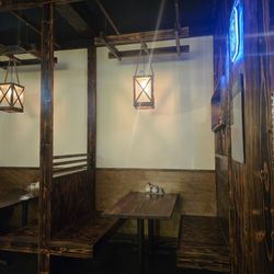 Aji Robota & Ramen Tomball - Seating