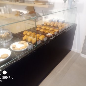 Ficelle Bakery - Bakeries Near Me - Miami, Florida