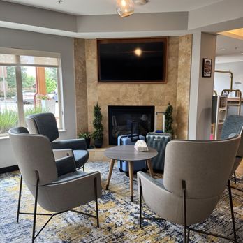 TownePlace Suites Redding - Lounge area - Hotels Near Me - Redding, California TownePlace Suites Redding - Lounge area - Hotels Near Me - Redding, California