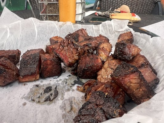 Big Hole BBQ Victor by null