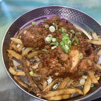 Five Ocean Bar & Grill - Buttermilk Fried Chicken Entree & Truffle Fries - American Near Me - Long Beach, New York