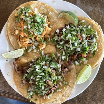 El Tapatio Tacqueria - The Street Tacos are amazing!!! Plenty of veggies and perfectly seasoned meat. Second day in a row eating here - Mexican Near Me - Ypsilanti, Michigan