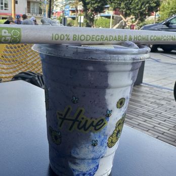 The Hive - Blue Crush Smoothie - Breakfast & Brunch Near Me - Marina del Rey, California The Hive - Blue Crush Smoothie - Breakfast & Brunch Near Me - Marina del Rey, California